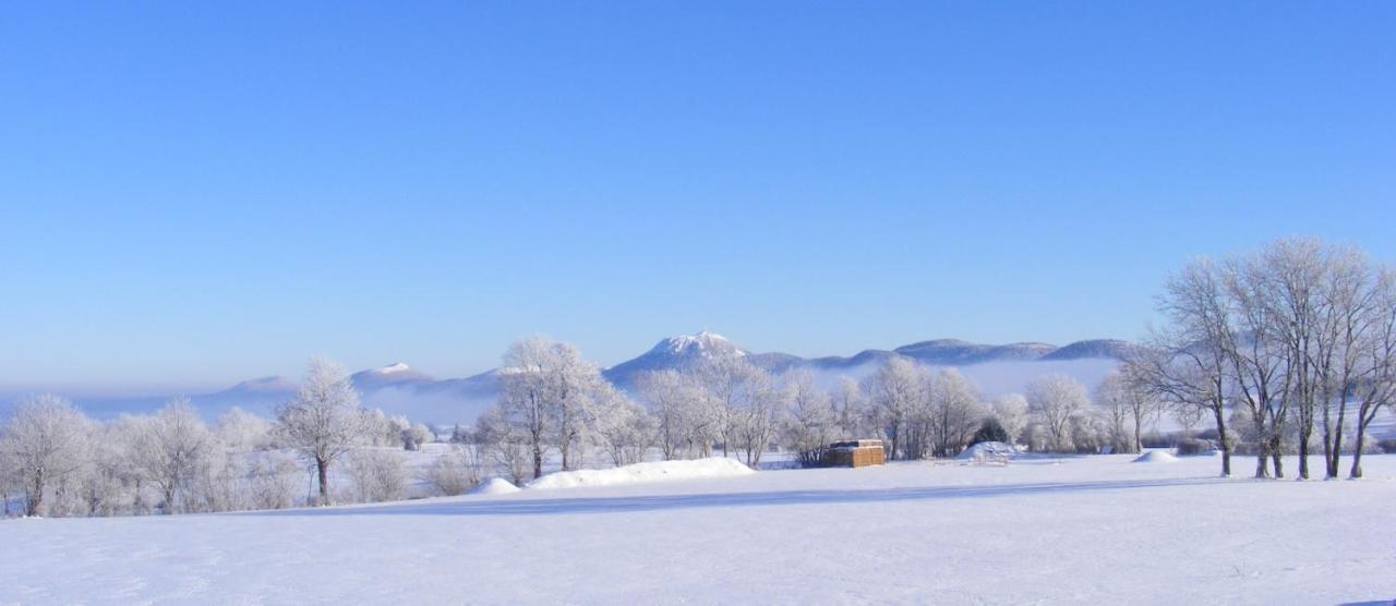 Logis Las Crozas La Poupe Vernines Bagian luar foto